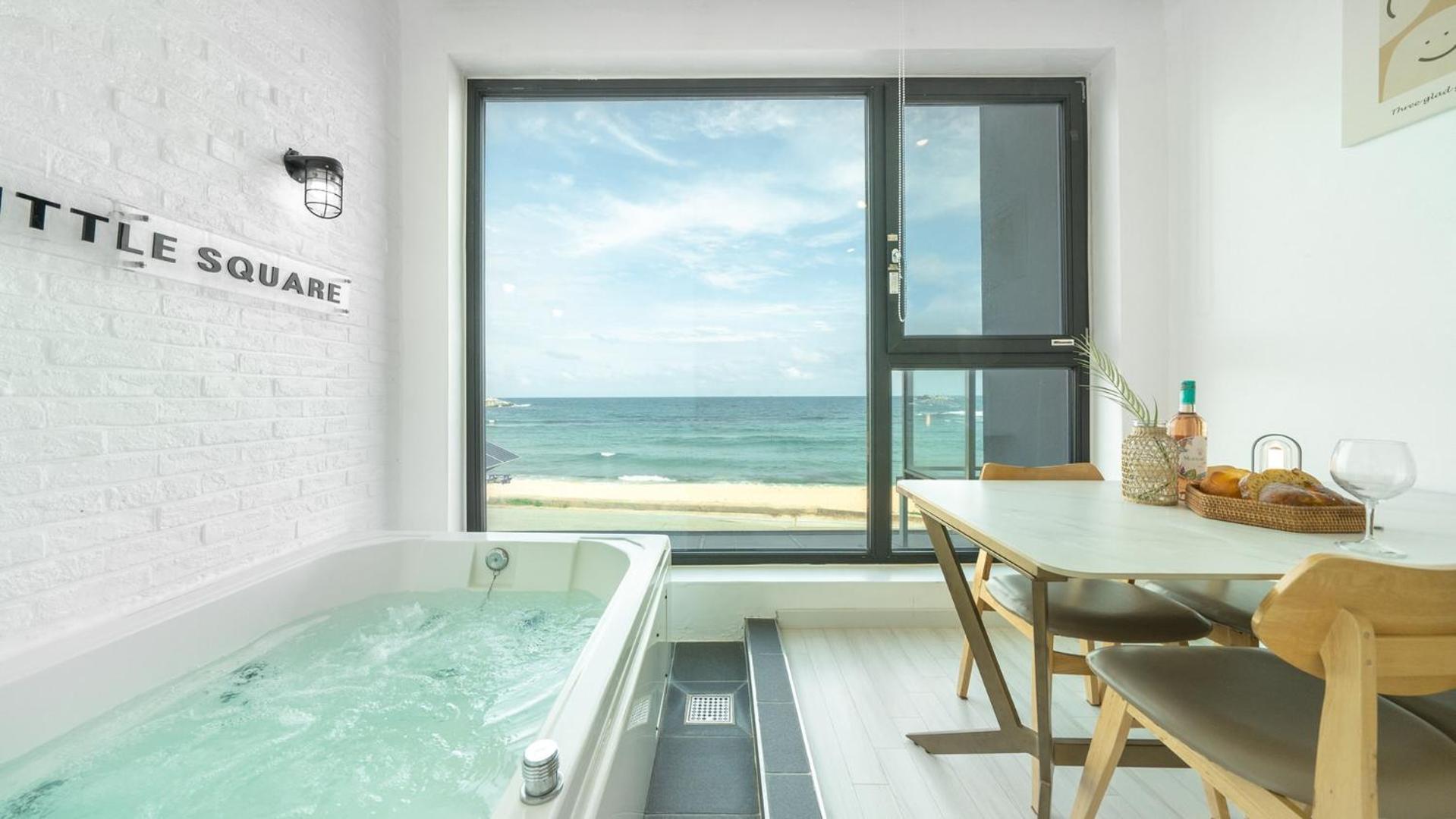 Goseong Littlesquare Oceanview Pension Eksteriør bilde